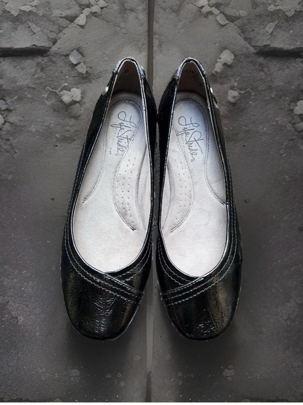 Life Stride Women's Black Slip-On Ballet Flats